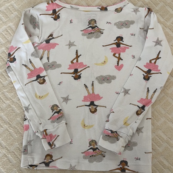 Carter’s girls size 4T pajama set - Picture 5 of 5